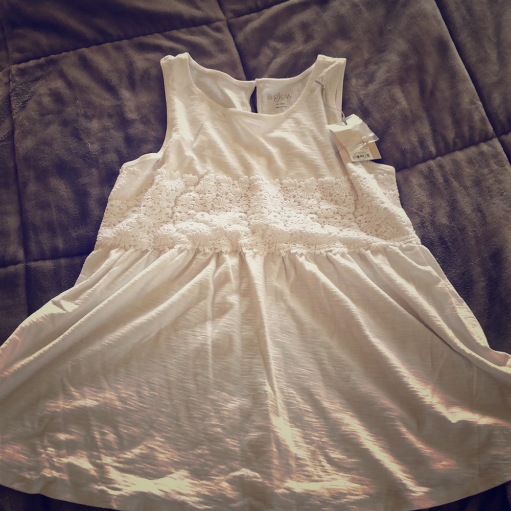 A glow maternity shirt